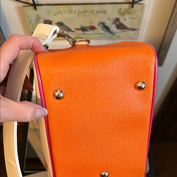 Panda Rama Chic White and Blue Crossbody Bag - Picture 8 of 15